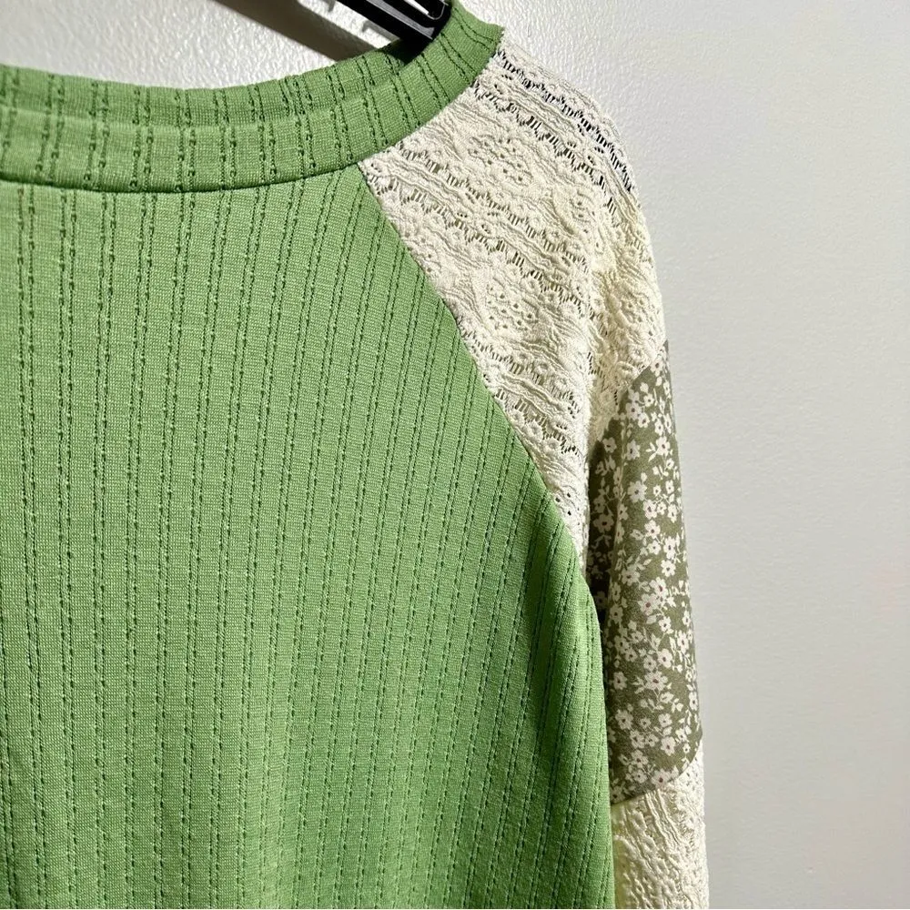 7th Ray Green and Cream Raglan Sweatshirt with Ribbed Style (970) - Image 2