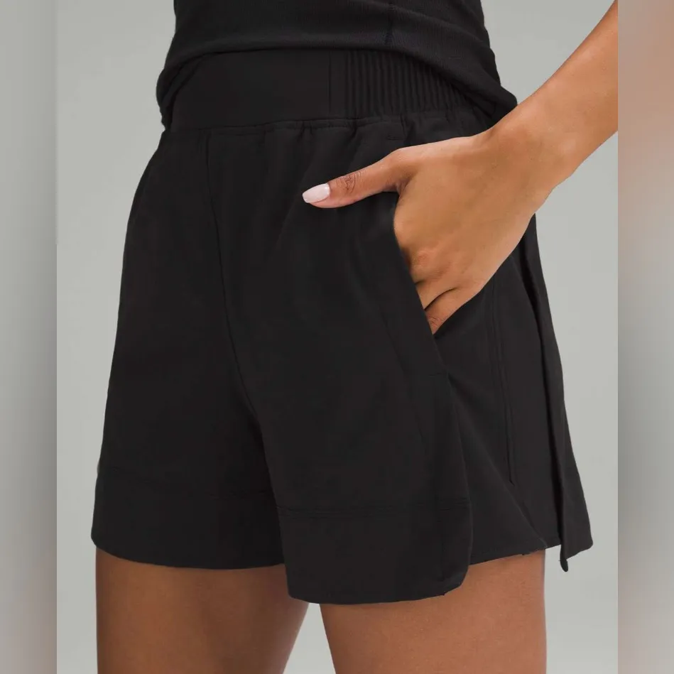 Lululemon Stretch Woven Relaxed-Fit High-Rise Shorts 4” Black XS - Image 4
