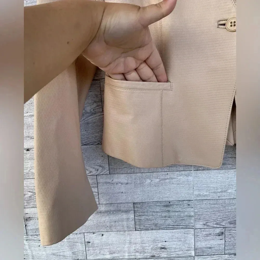 MaxMara leather jacket ruffle collar size 4 - Image 3