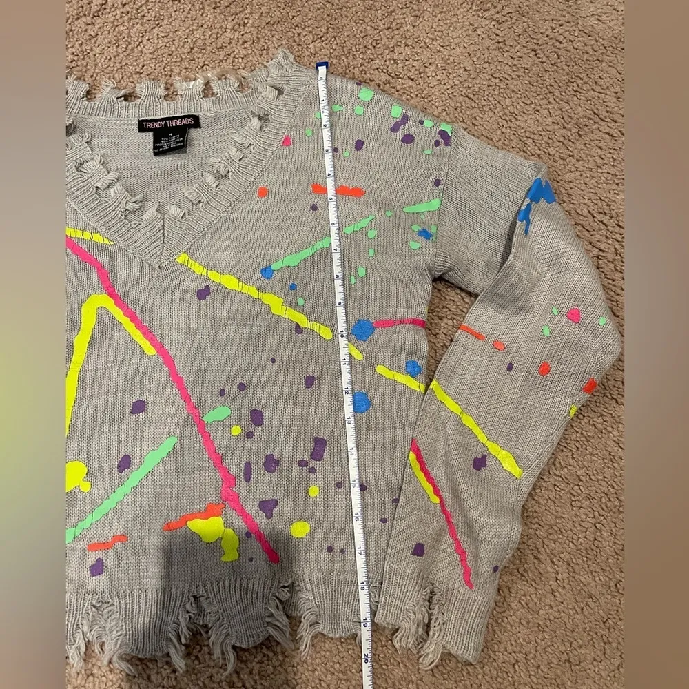 Women's junior TRENDY THREADS knit long sleeve v - Image 3