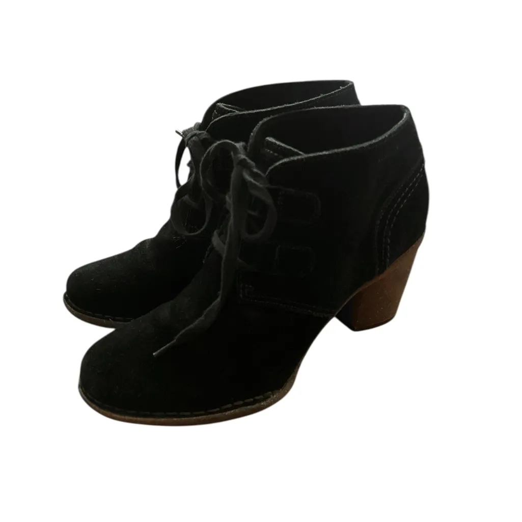 Clarks Carleta Lyon Ankle Lace Up Boots Women’s Size 8.5 Black Suede Leather - Image 3
