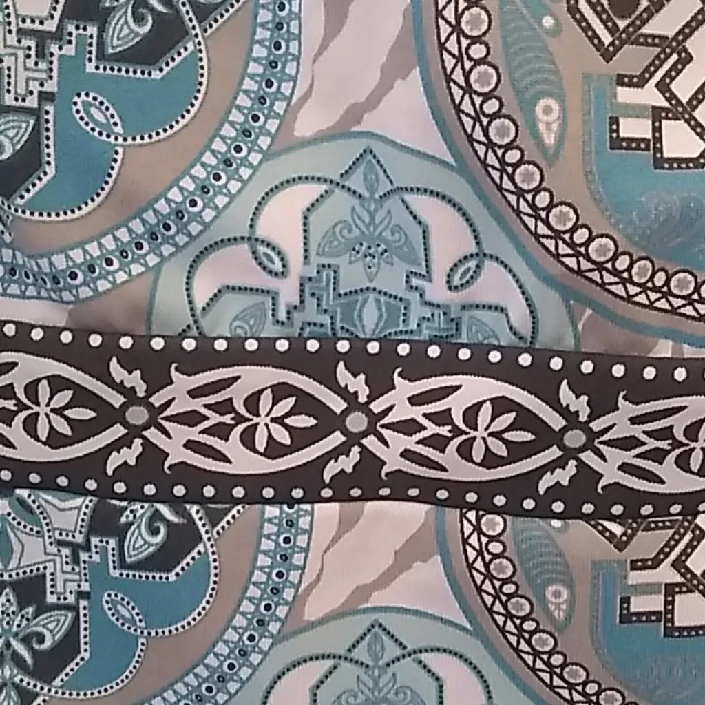 FINAL MARKDOWN Ladies' Yvos by Dressbarn Top (M) - Image 5