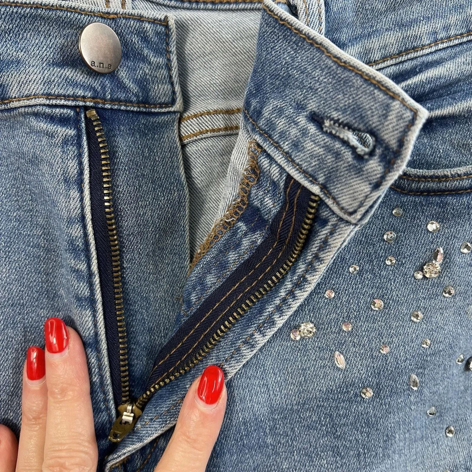 a.n.a. A New Approach Sz 14 High Rise Straight Jeans Bling Rhinestone Embellish Blue - Image 6