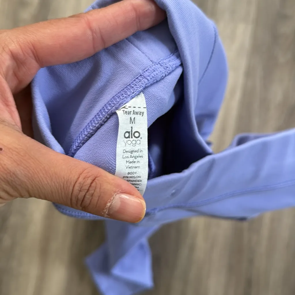 ALO Yoga Leggings 24”  Cropped Womens Athletic Pants medium - Image 4