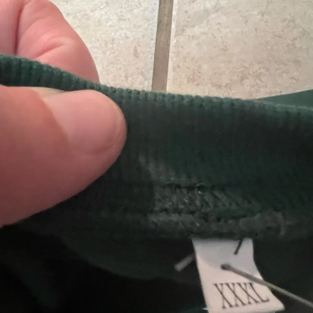 Womens Green sweatshirt with saying Size undefined - Image 3