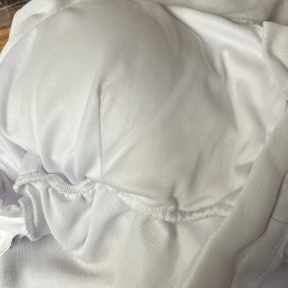 Madden NYC White Flutter sleeve summer Top Size L - Image 6