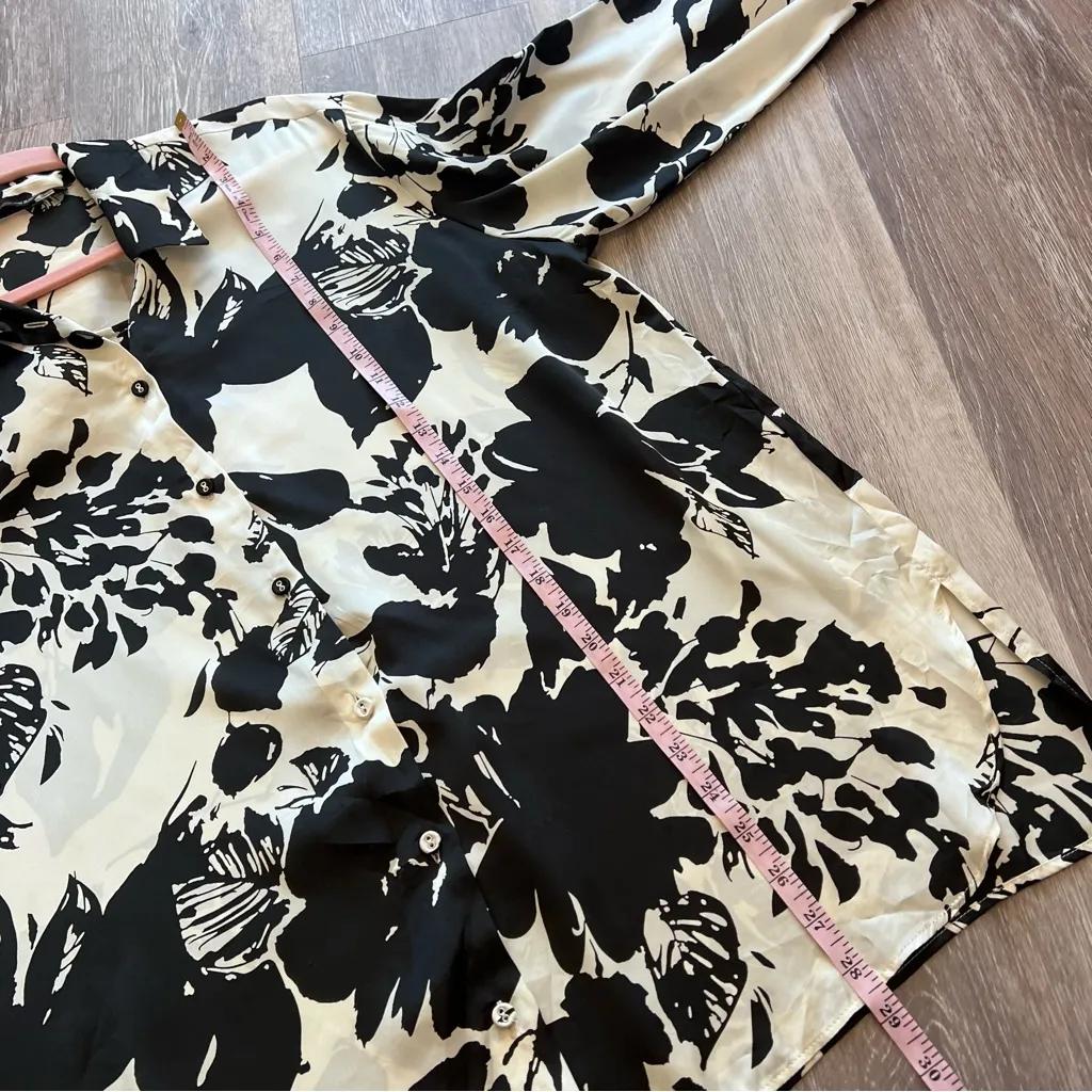 Zara satin oversized button down black & white summer floral‎ - Image 4