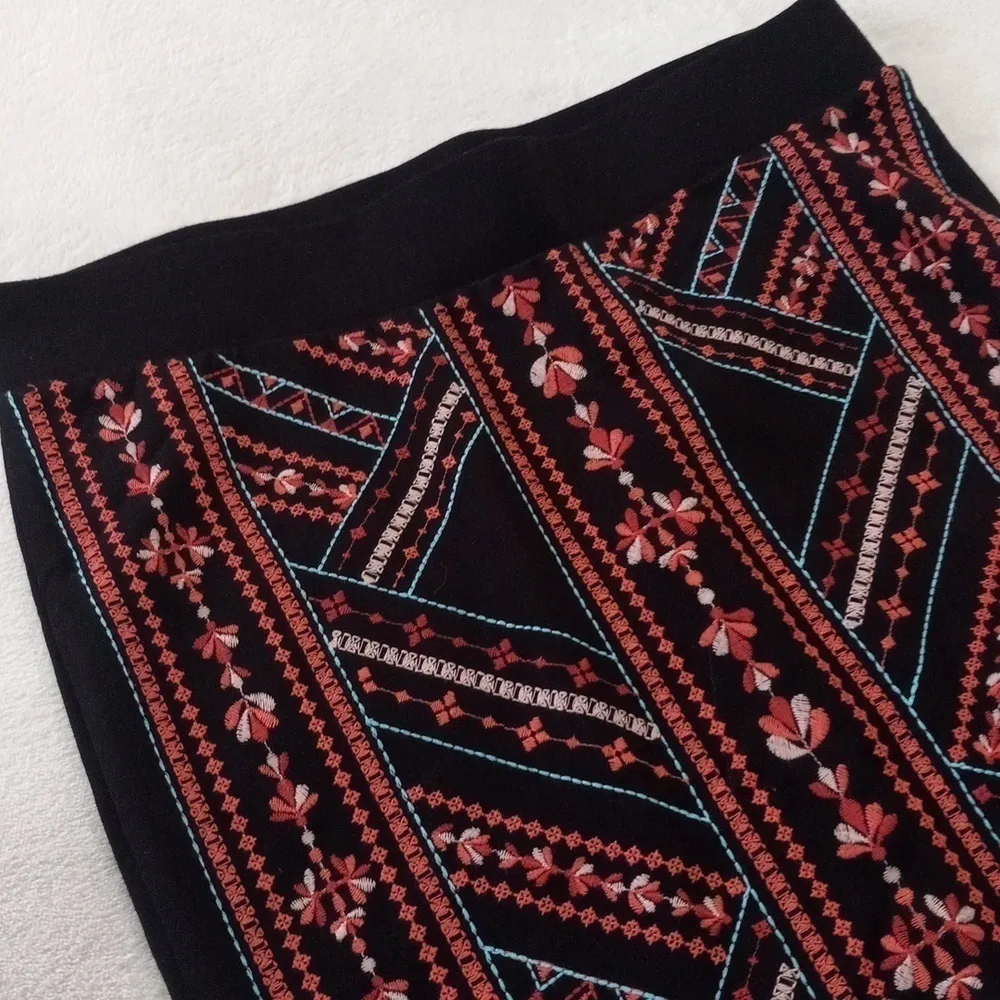 Torrid Black and Multicolored Embroidered Ponte Knit Stretch Pencil Skirt - Image 3