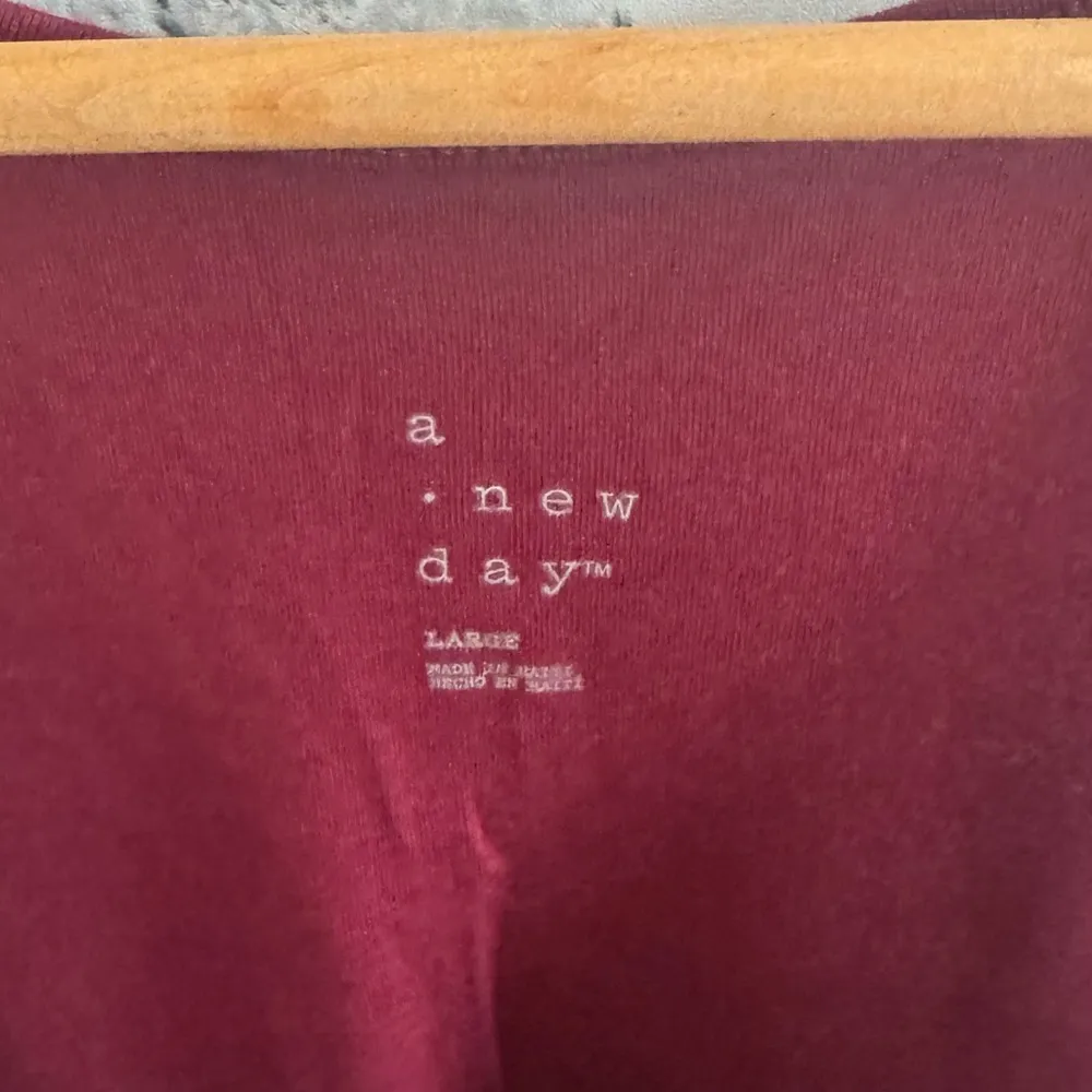 A new day long and lean tank top (cranberry, large) - Image 2