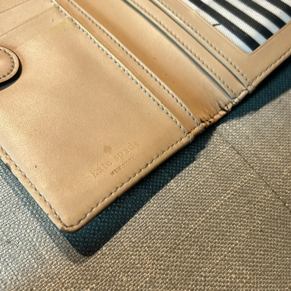 KATE SPADE New York Stacy Southport Avenue Wallet in Black - Image 6