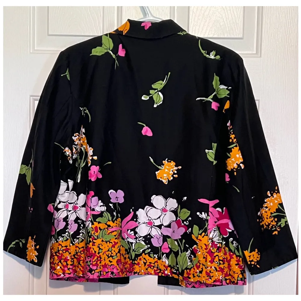 Erin London Petite Women's Black Floral Jacket Size PM 22" Long x 21" Pit to Pit - Image 2