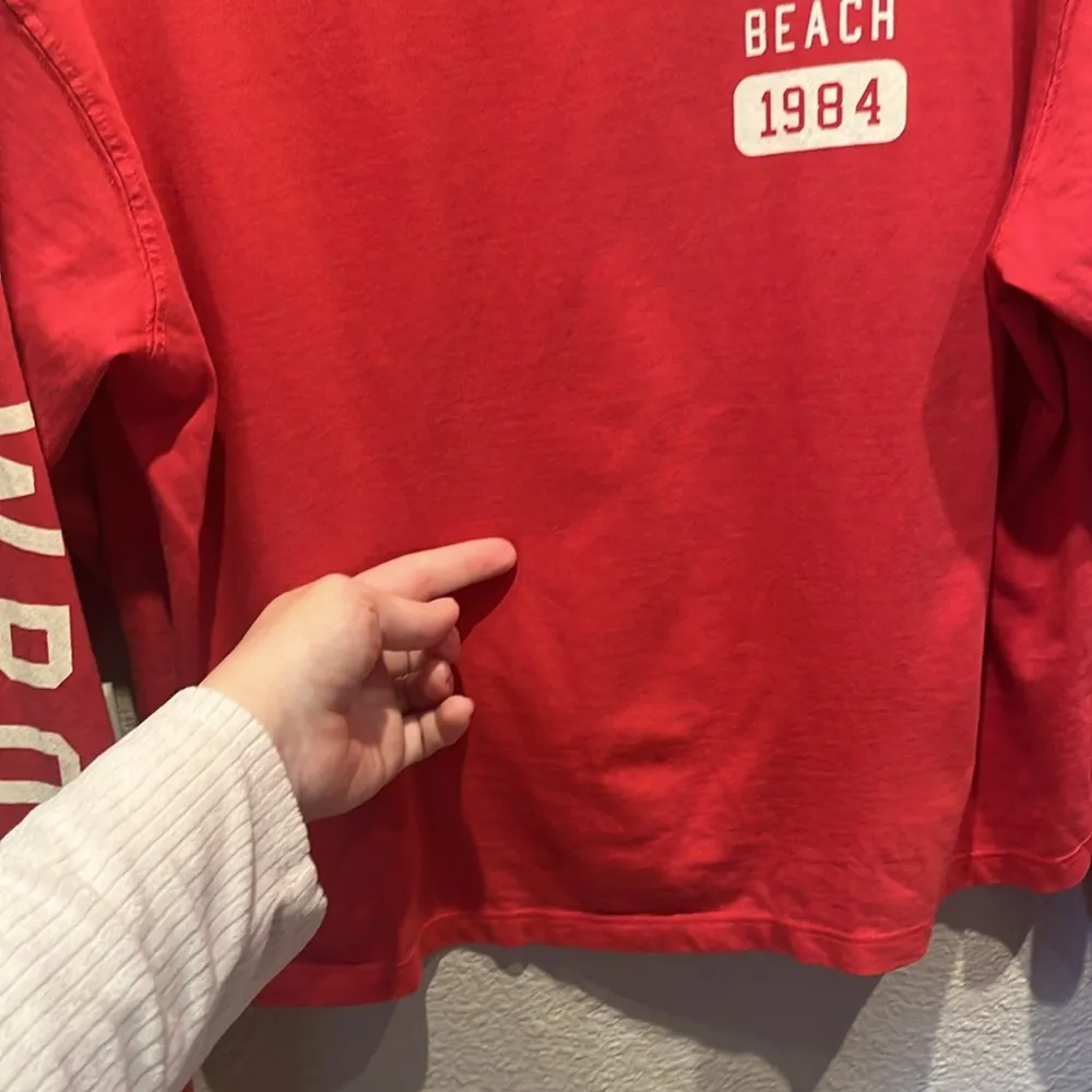 Brandy Melville Women’s Newport Beach Long Sleeve Tee Size XS Small - Image 5