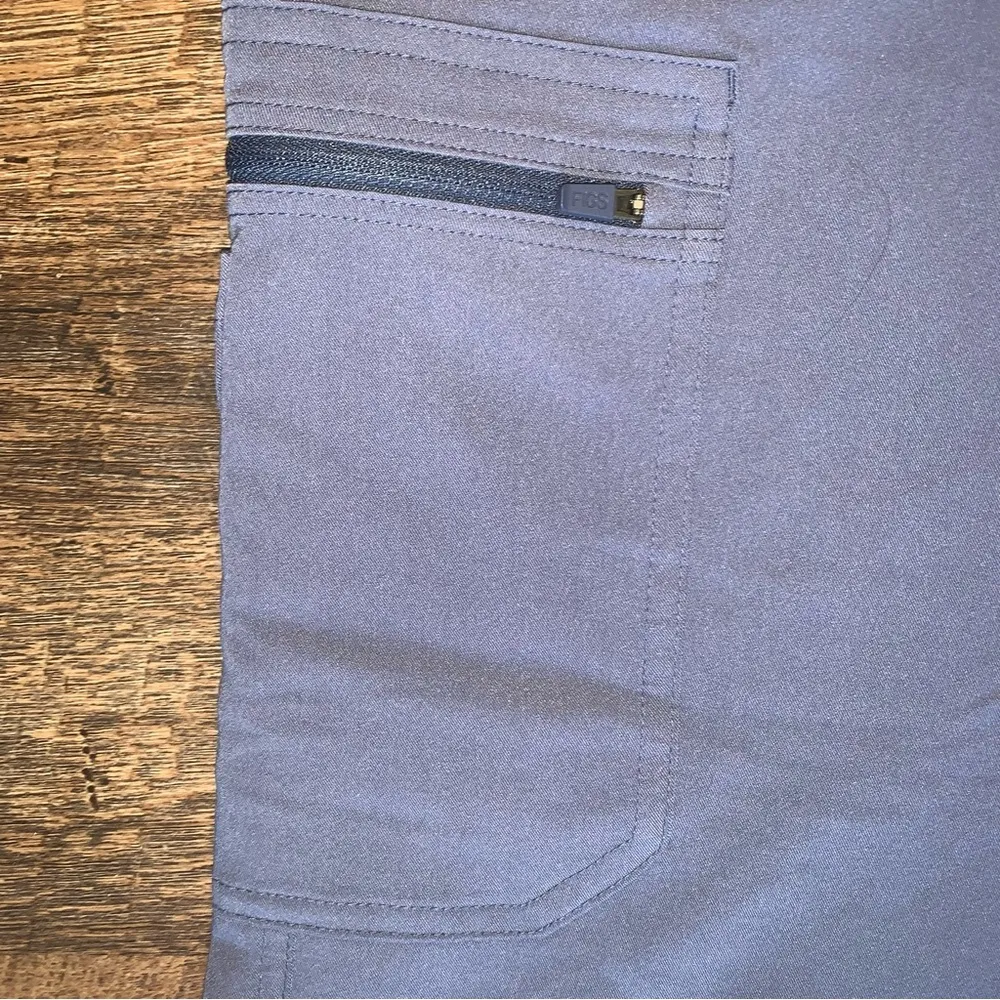 FIGS  Technical Collection Scrub Pants Bottoms Size Medium - Image 2