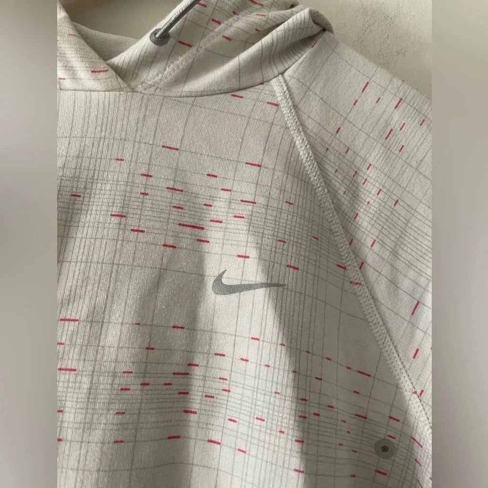 Nike White Dri Fit Running Hoodie Sweatshirt Pullover Mesh Back Detail - Image 3