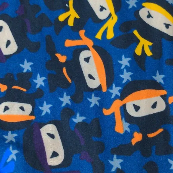 LuLaRoe Leggings in Ninja Print – One Size - Image 2