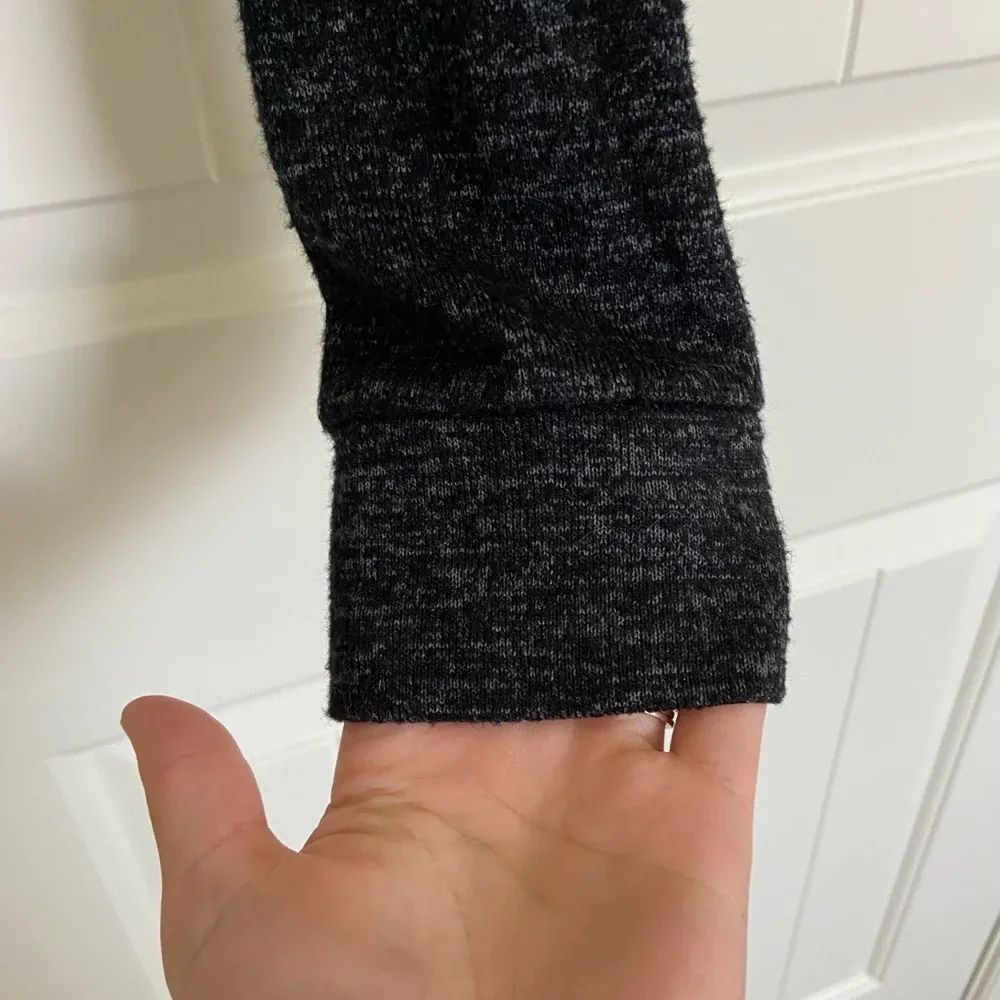 EUC | Buffalo David Bitton women’s‎ soft knit cropped shirt — small - Image 3