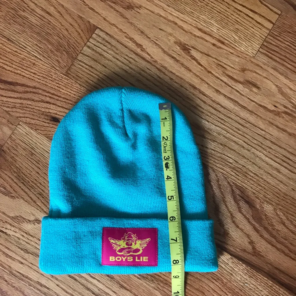 Boys Lie Turquoise Beanie NWOT - Image 5