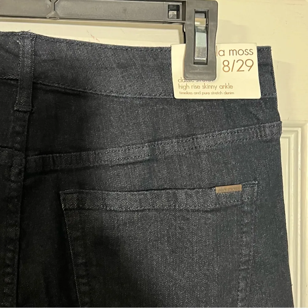 Ella moss skinny ankle jeans size 8 / 29 - Image 3