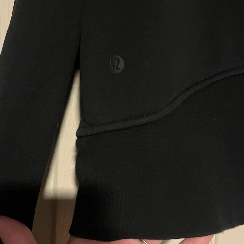 Lululemon cropped zip up hoodie - Image 6