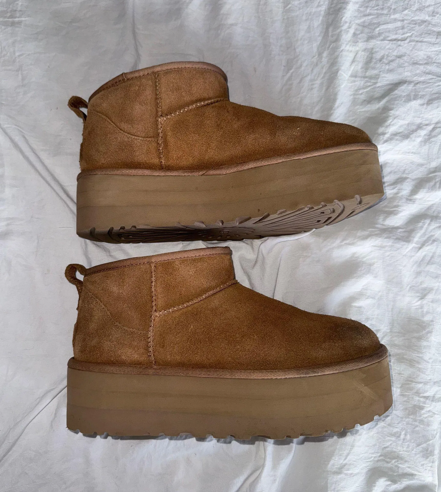 UGG Classic Ultra Mini - Image 2