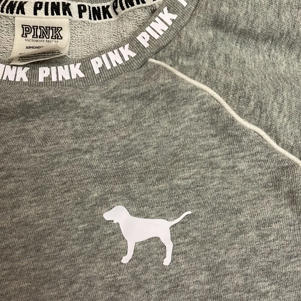 PINK Victoria's Secret Gray Logo Pullover Crew Neck Sweatshirt Size Small - Image 4