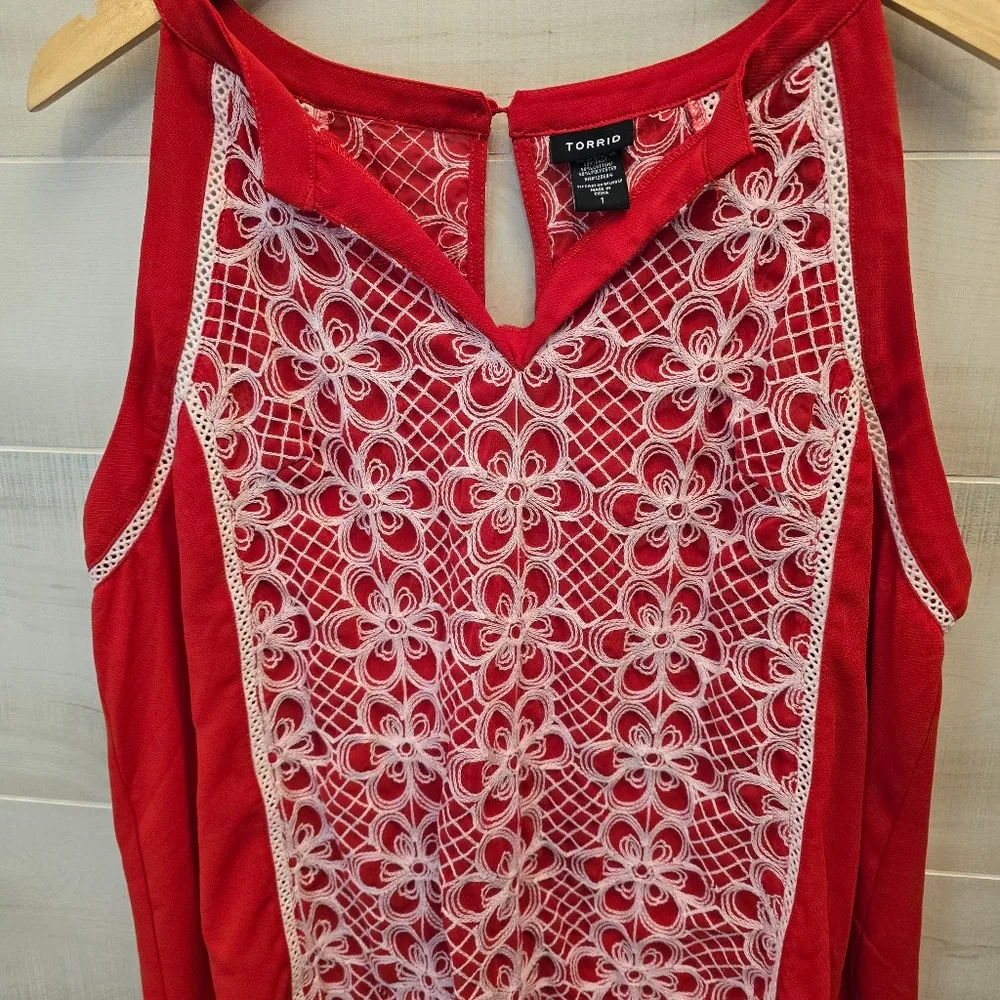 {1X} Torrid Red White Floral Crocheted Sleeveless Top - Image 5