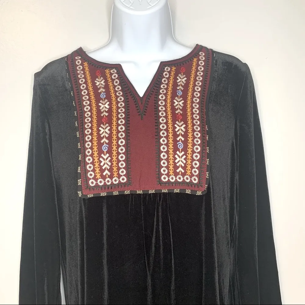 THML Black Velvet Embroidered Long Sleeve Dress Size M - Image 3
