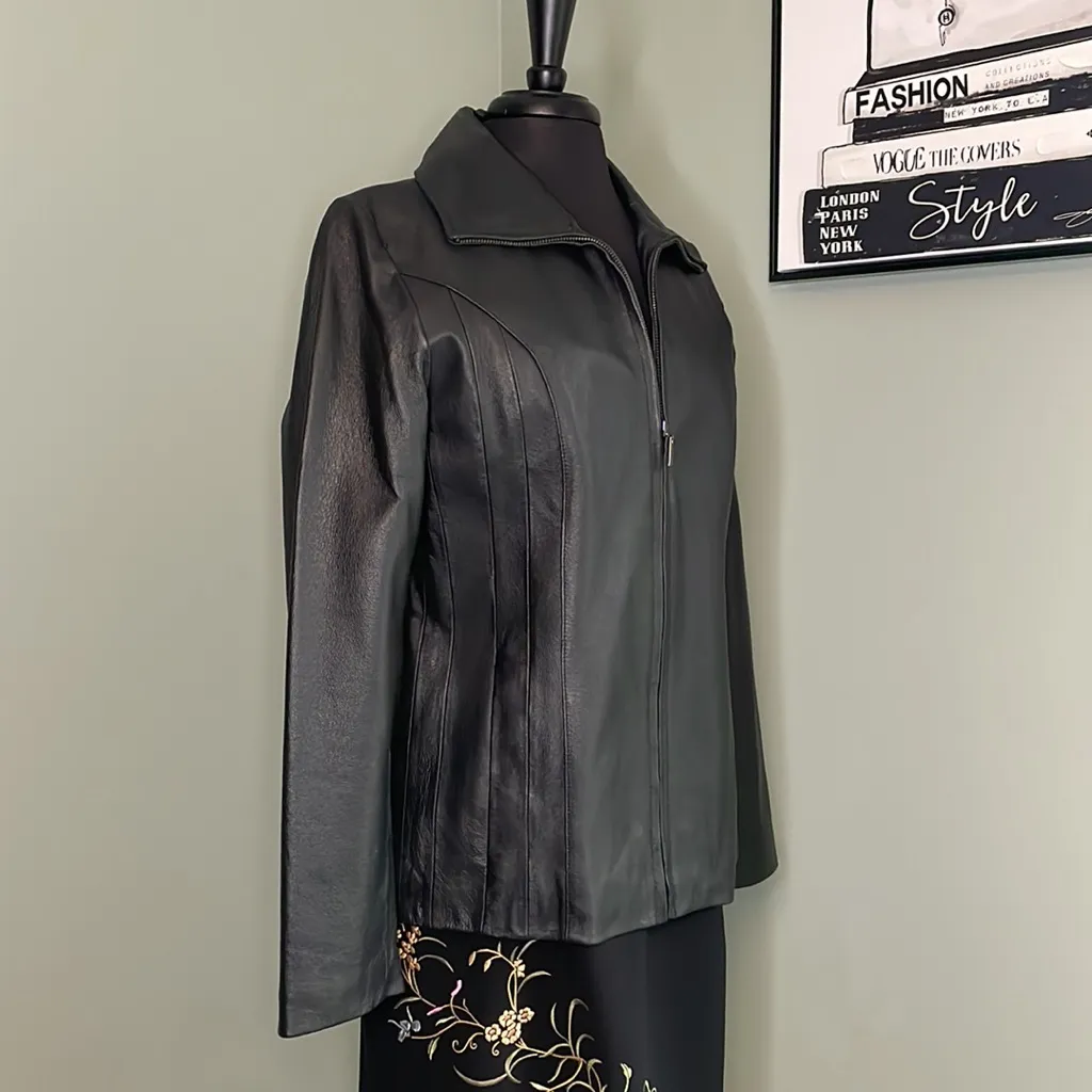 East 5th Elegant Women’s Black Genuine Leather Jacket Size Medium - Image 5