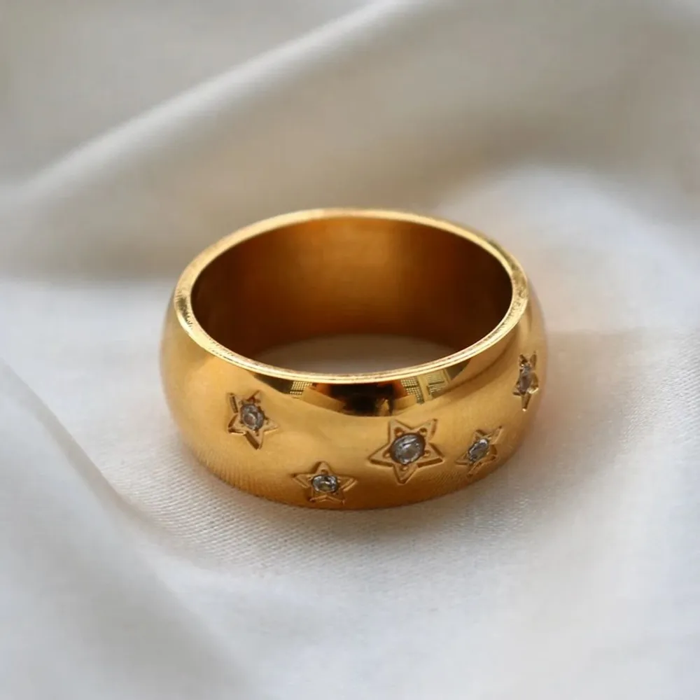 NEW Women's Wide‎ Pave Diamond Star Gold-Plated Ring Band Size 7 - Image 6