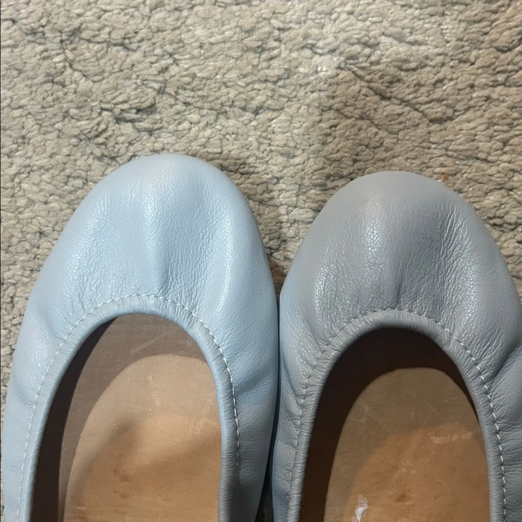 Light gray tieks size 10 EUC - Image 5