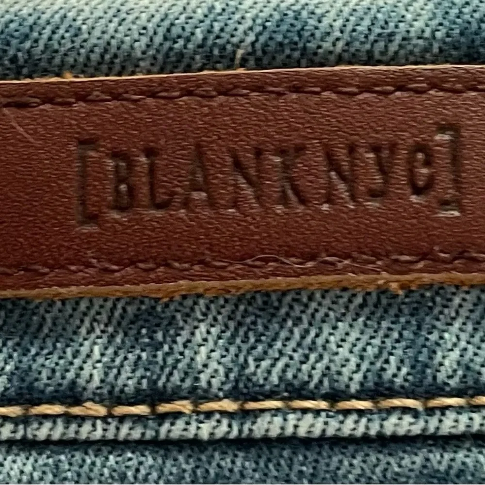 Blank NYC Skinny Classique distressed blue medium wash jeans, size 28” low rise - Image 9