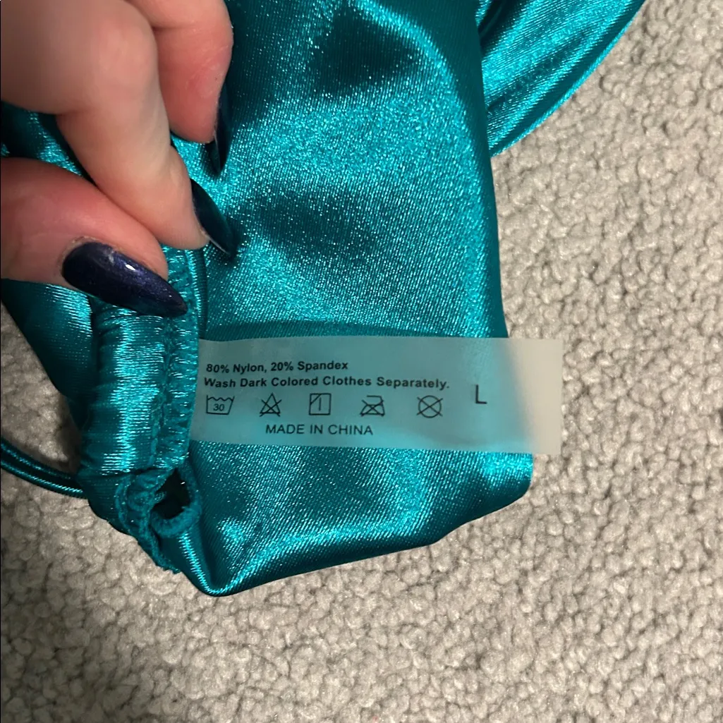 satin triangle swimsuit set Size L - Image 3