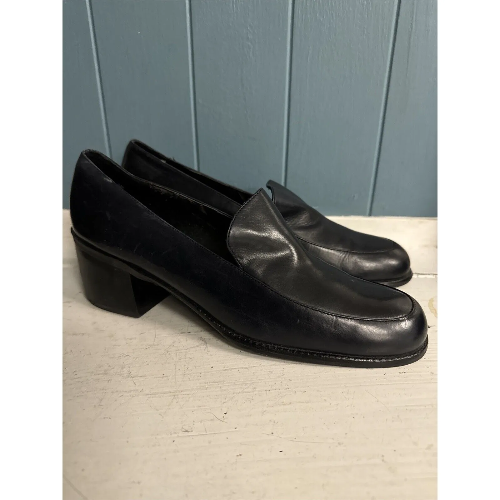Vtg Y2K Liz Claiborne Women’s 8.5N Narrow Loafers Navy Blue Leather‎ Chunky Heel - Image 2