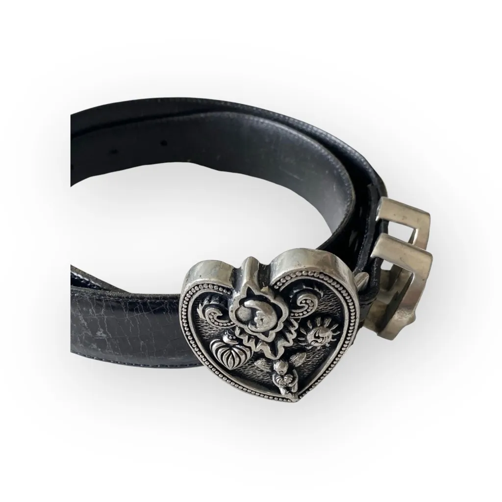 Vintage: Vincenza ☾ ©1997 Celestial Etched Metal Buckle Belt ☾ Black Leather ☾ Size 28 - Image 7