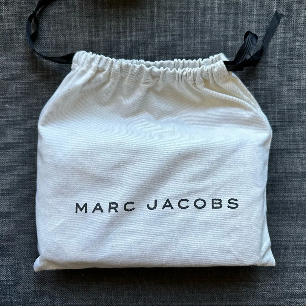 Marc Jacob’s crossbody paint splatter wallet purse - Image 10