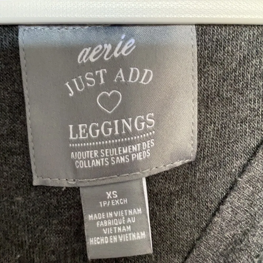 Aerie Just Add Leggings top - Image 5