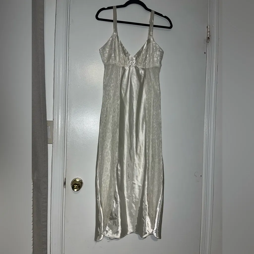 Vintage Flora‎ Nikrooz Ivory Satin & Lace Slip Dress – Size Medium - Image 2