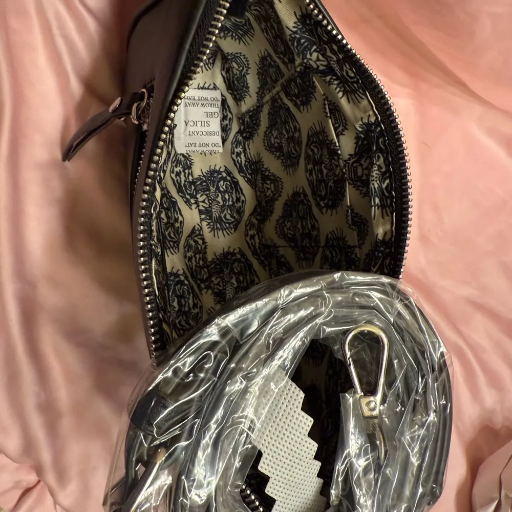 Ed Hardy Love Eternal Y2K Shoulder Bag Skull Rose Rhinestone Baguette NWT - Image 4