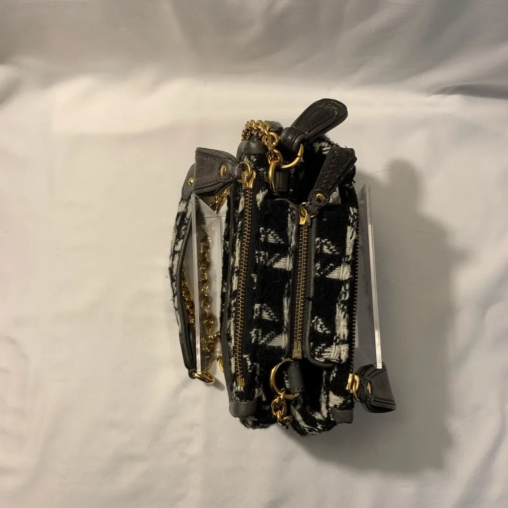 Woven herringbone bag with chain detail strap - Image 6