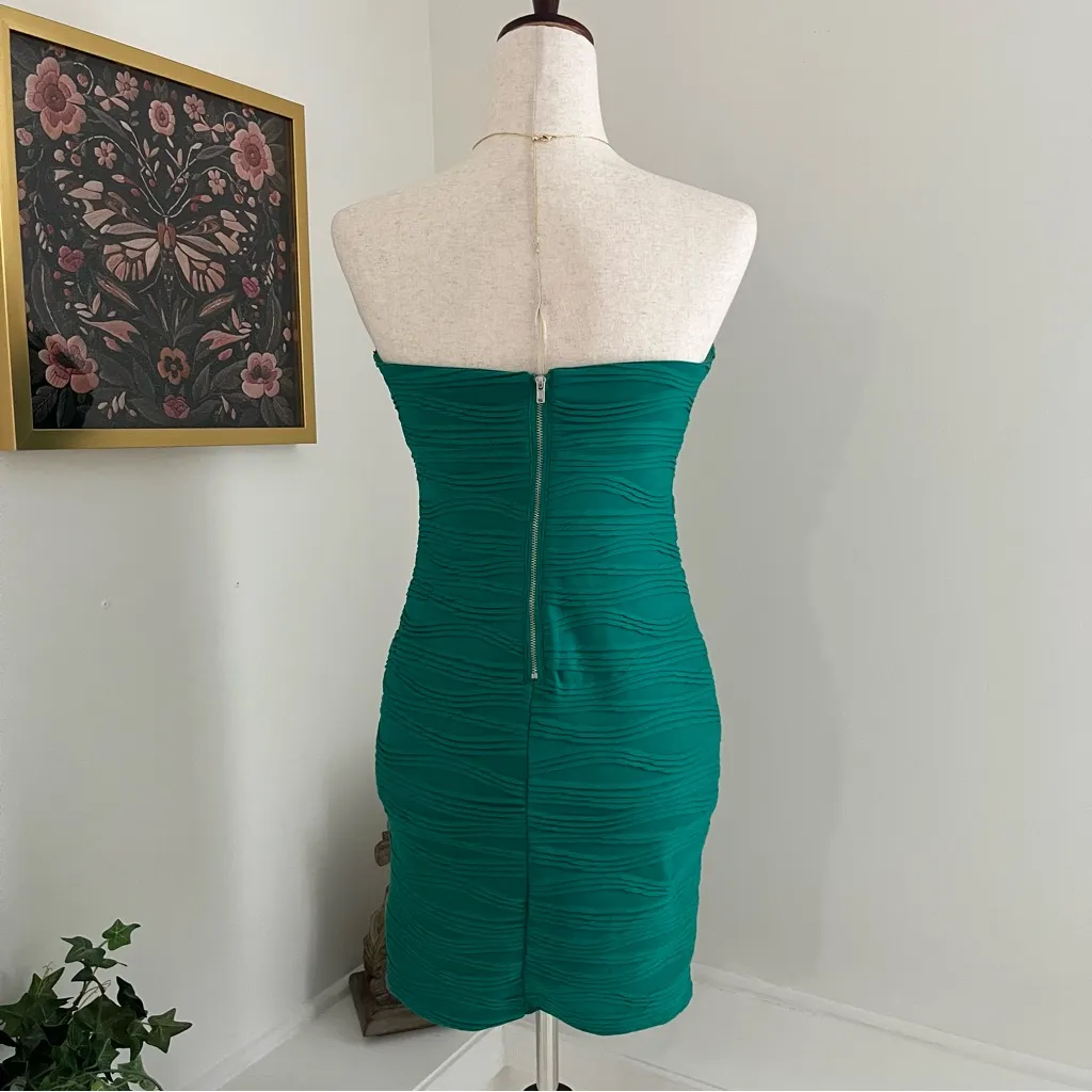 XXI Ruched Emerald Green Jewel Mini Holiday Dress Glam Elegant Zipper Back - Image 2