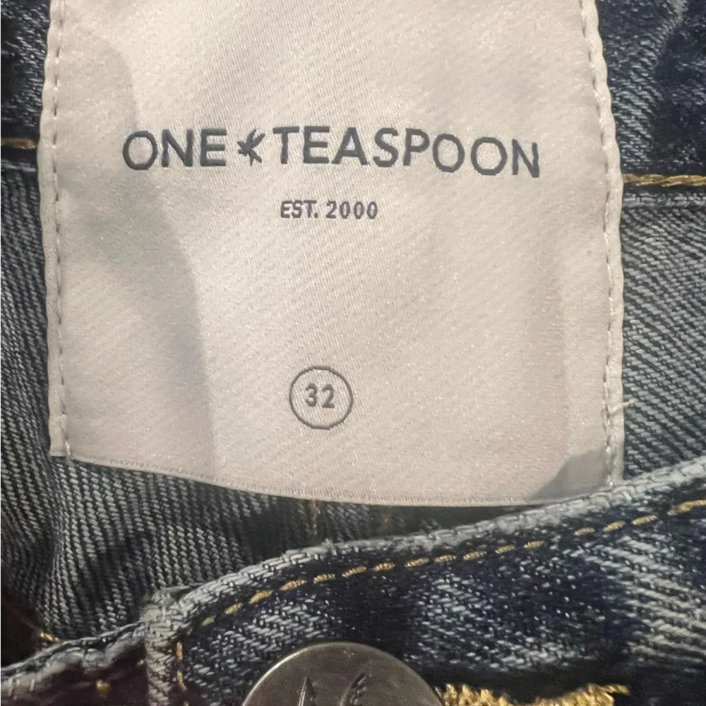 NWT  Bandits Low Waist Denim Shorts - Used Blue size 32 women's - Image 7