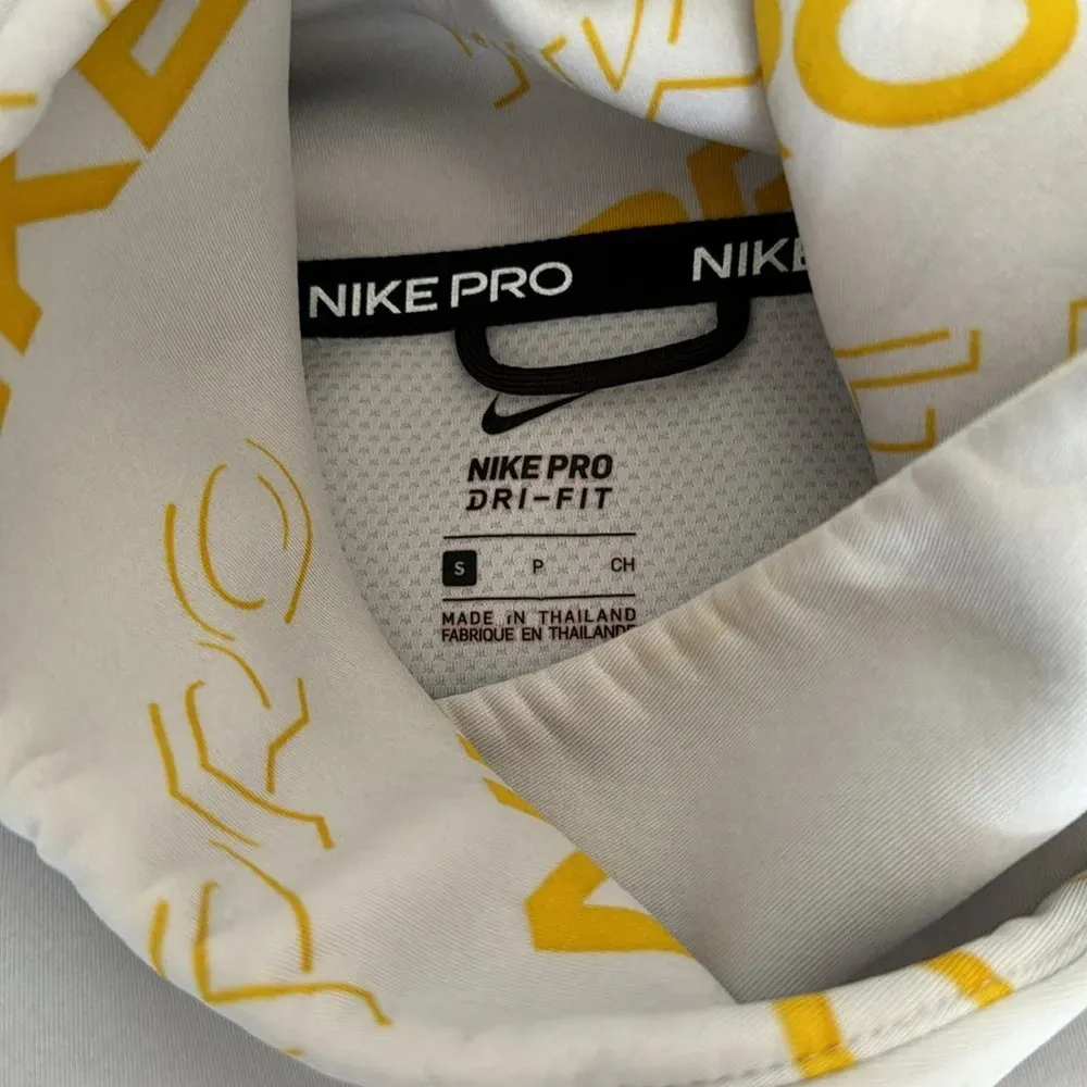 Nike pro size small dri-fit hoodie grey colour Photon Dust/Metallic Silver/Grey - Image 12