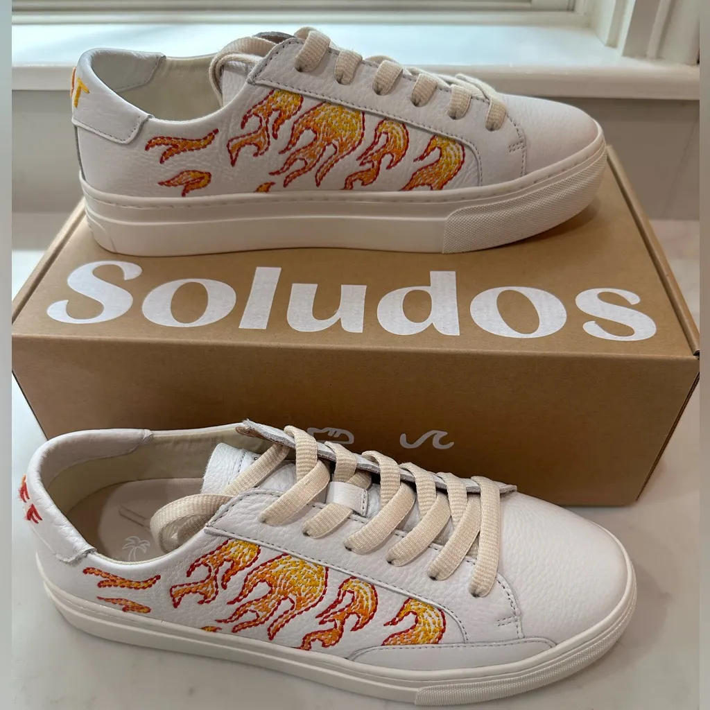 Soludos Hot Stuff Ibiza Flame Sneakers White Leather Size 8 NIB - Image 2