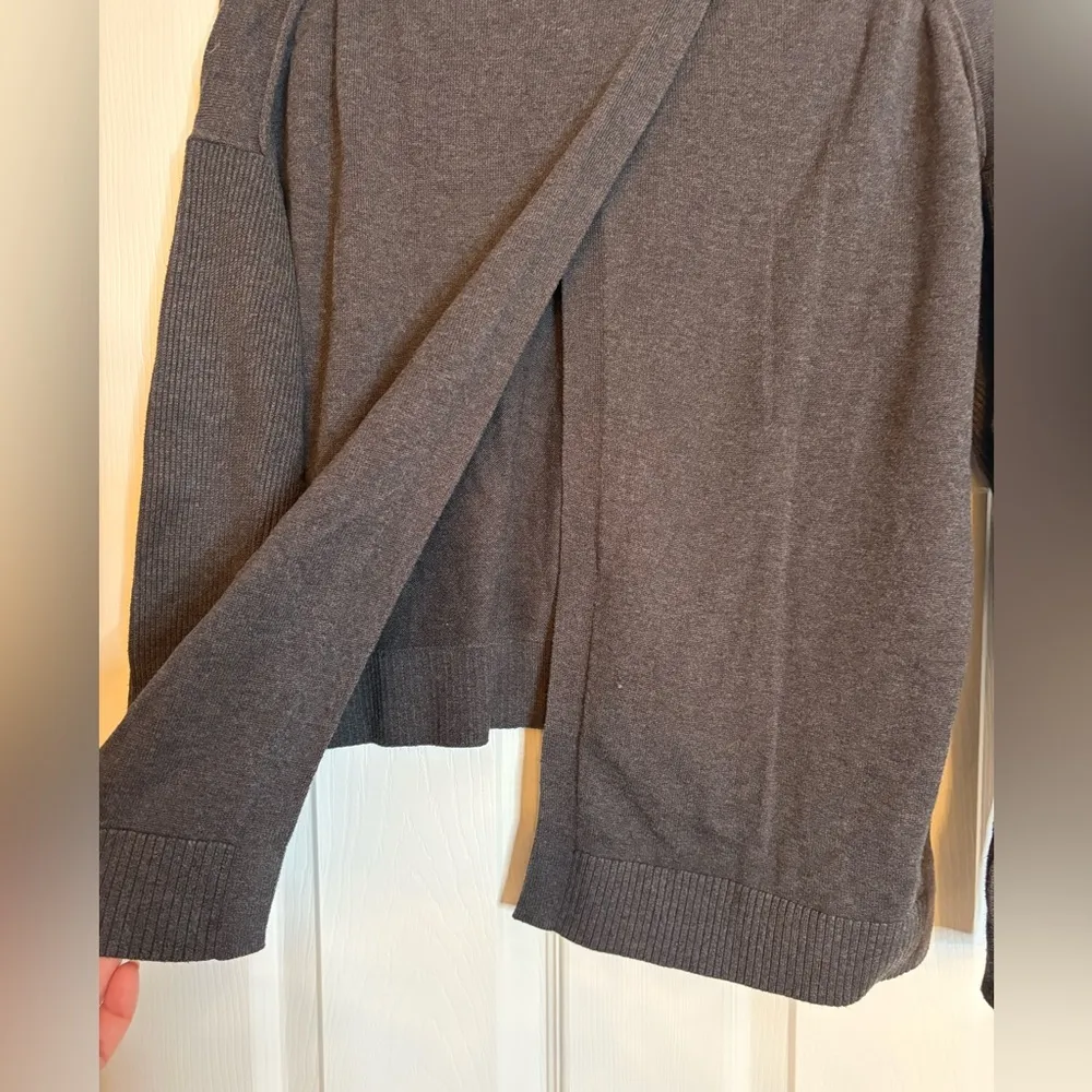 Athleta Highland Crossback Sweater Charcoal Gray Open Back Athleisure Womens S - Image 6