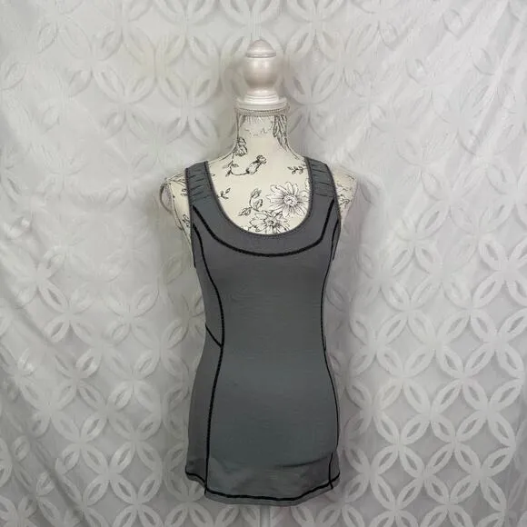 Lululemon Run: Stay On Course Tank Black Micro Stripe Top Size 4‎ - Image 6