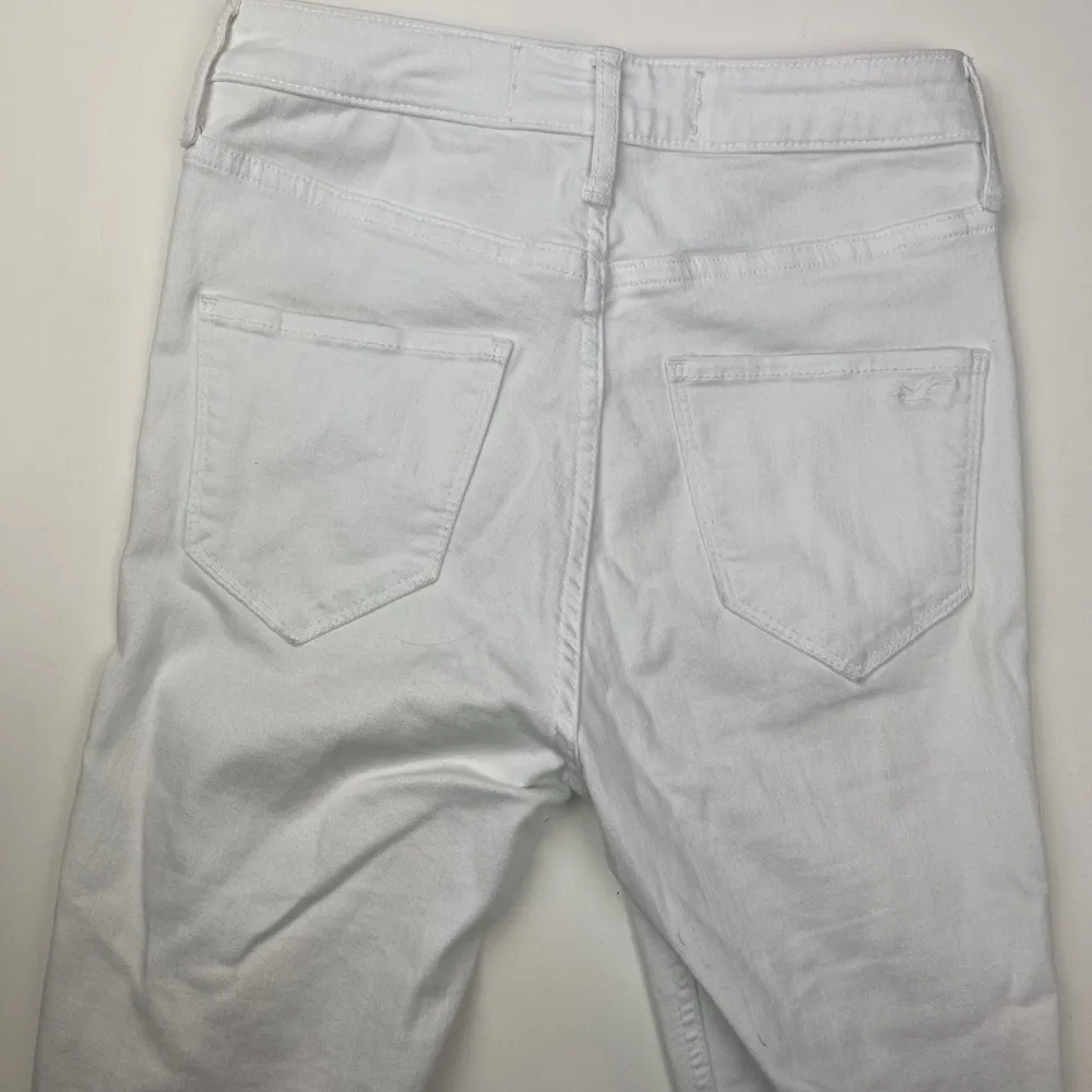 Hollister Ultra Highrise White Denim Distressed Legging Size 1 Long Raw Hem - Image 5