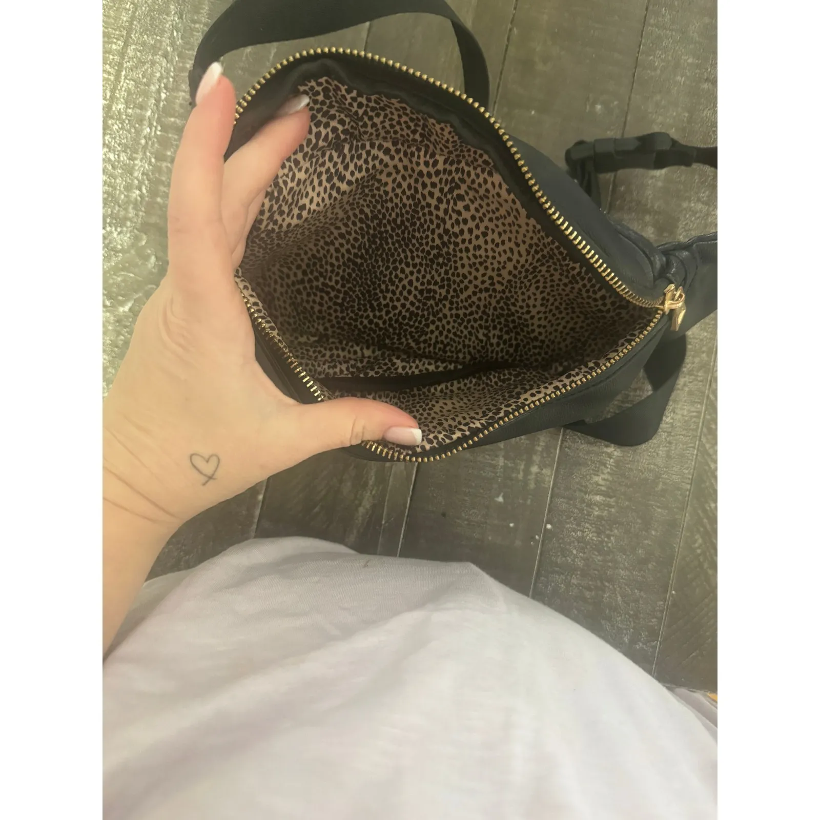 Unbranded Black Faux Leather Zipper Bum Bag Leopard Print Lined - Image 3