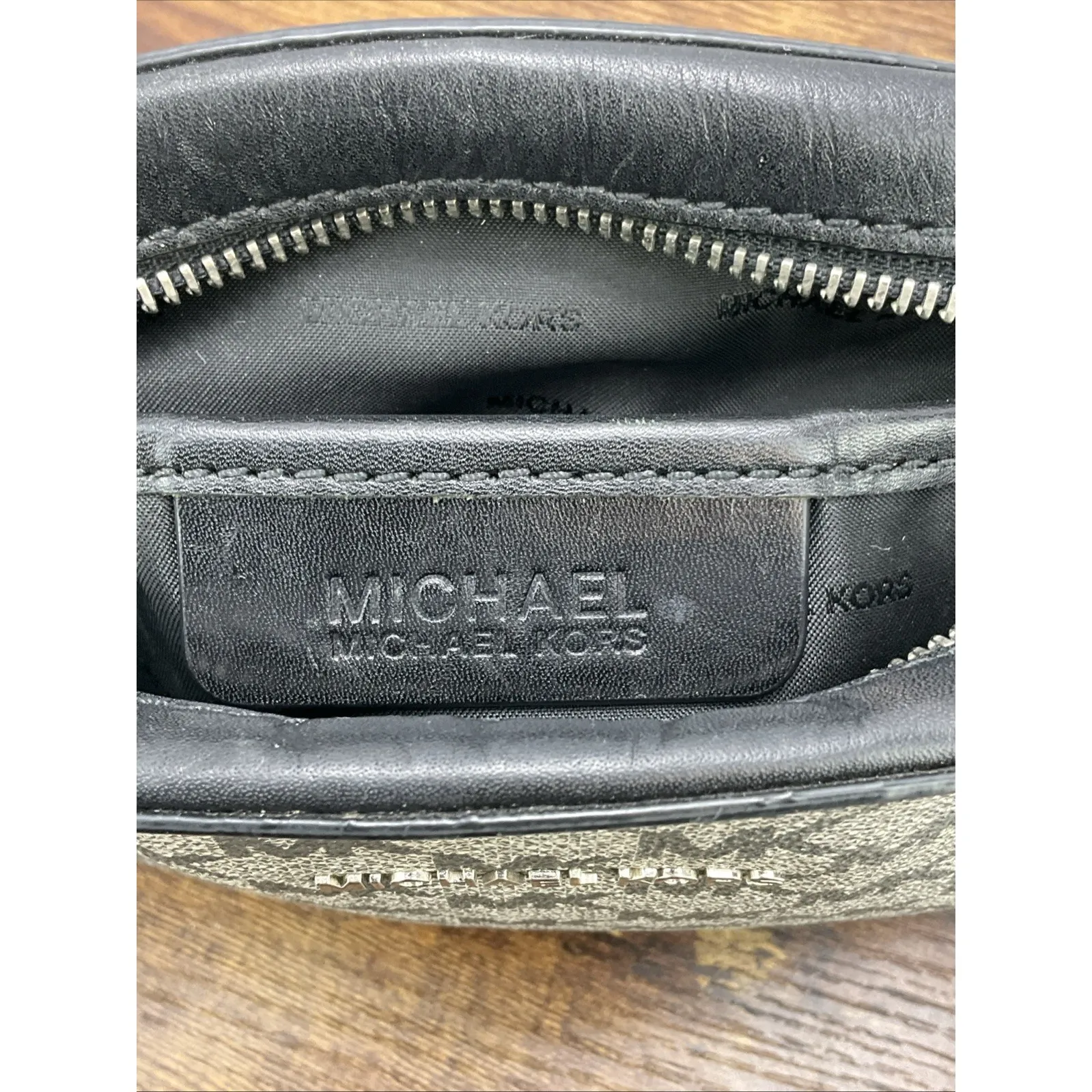 Michael Kors Ginny Medium Messenger Crossbody MK Signature Bag 30H6TGNM2V Black - Image 8
