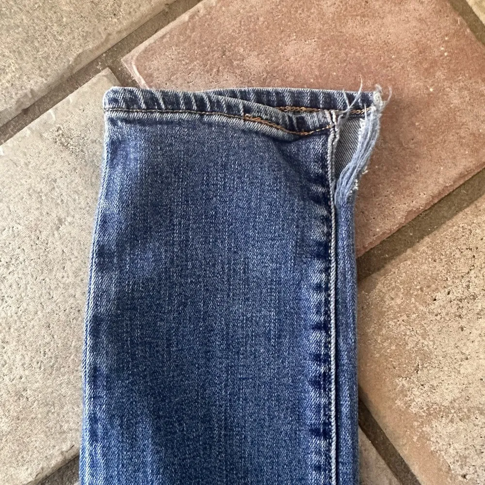 Levi 711 skinny jeans - medium wash size 28 (W 28 L32) - Image 4