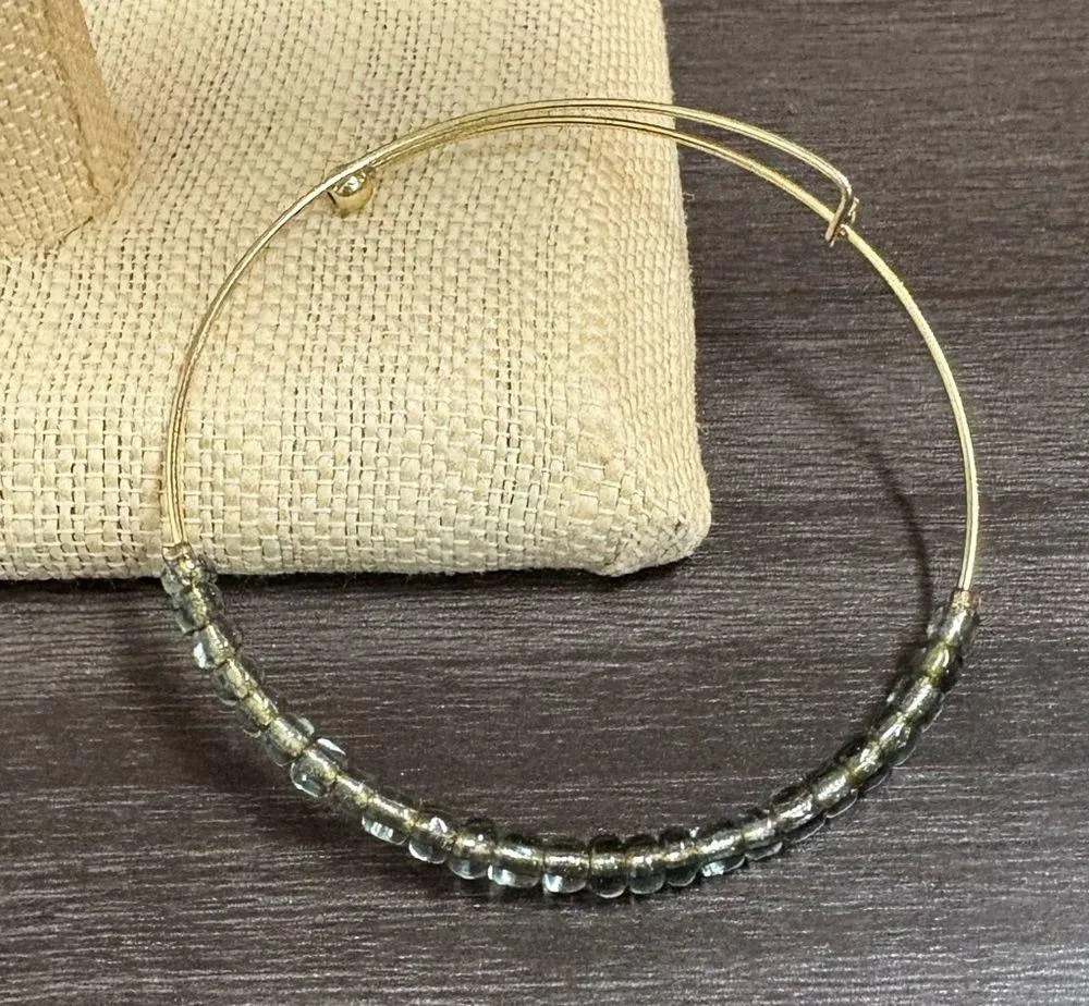 Olive Green & Gold Beaded Bracelet - Image 3